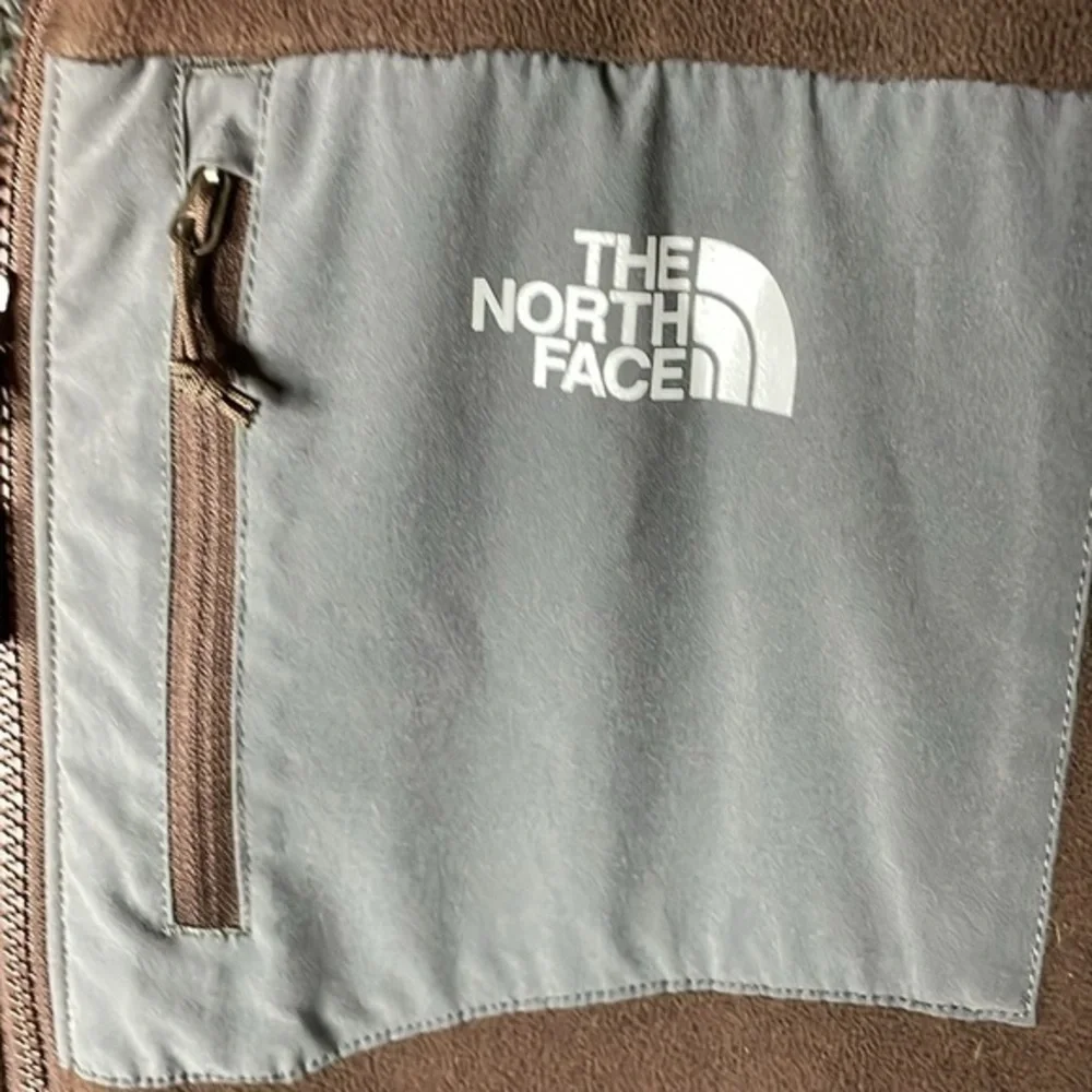 The North Face Men’s Fleece Jacket Brown‎ with Grey Accents Size Medium